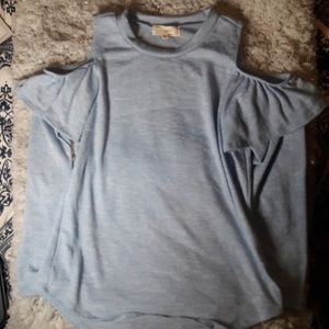 Shoulder cut out blouse